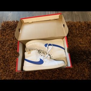 Men’s Nike size 9 1/2